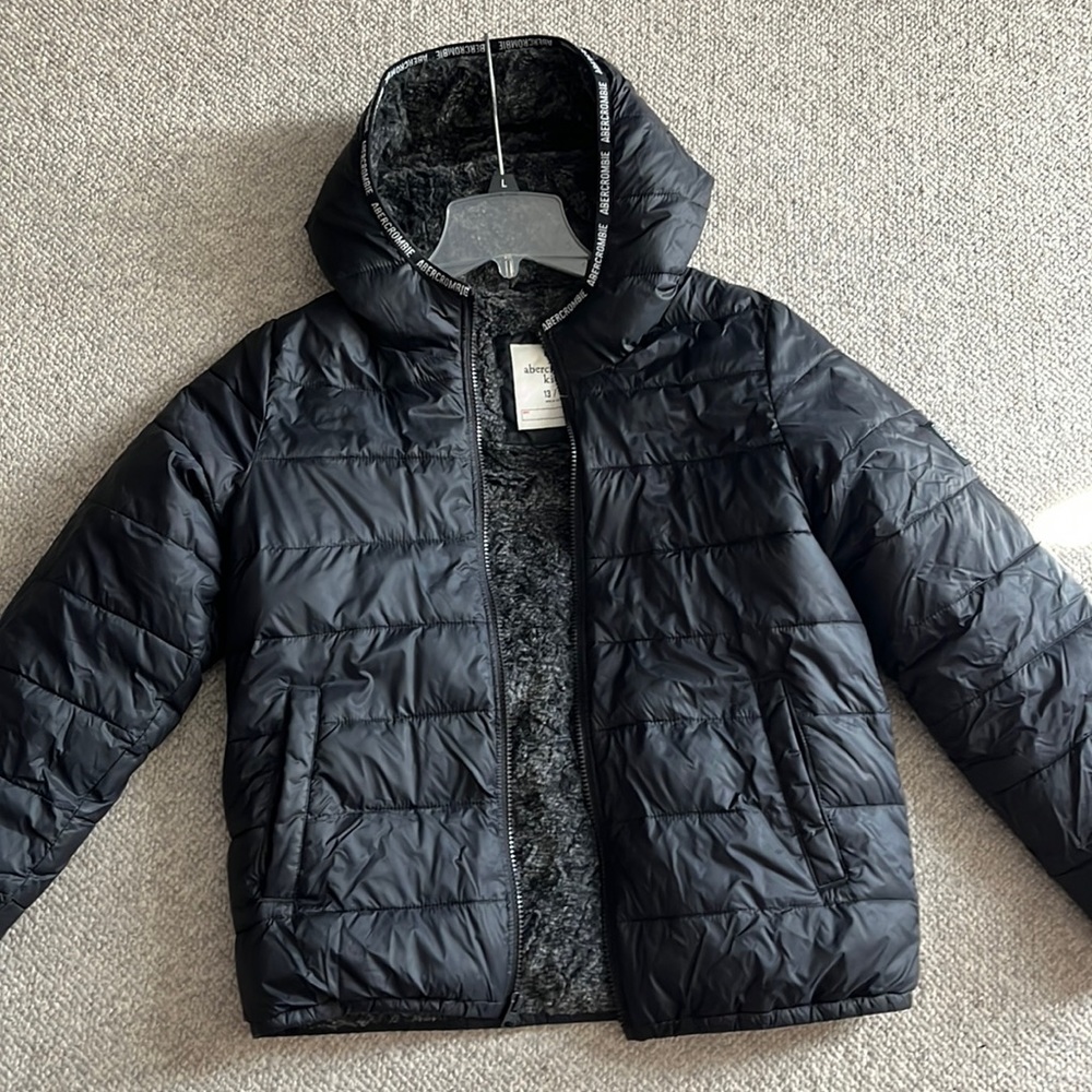 Abercrombie boys black lined winter jacket. Size 13/14